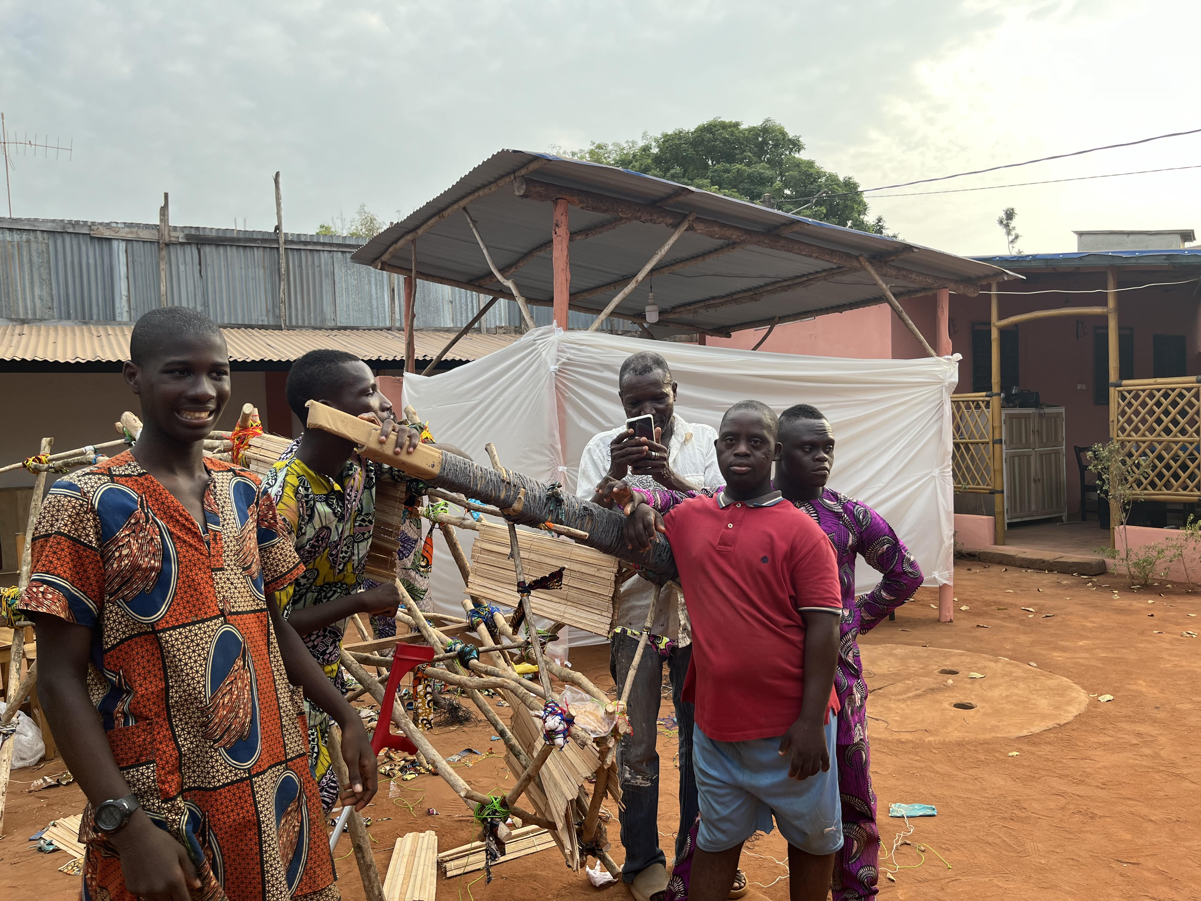 Atelier d'art-thérapie — Vie et Solidarité à Porto Novo